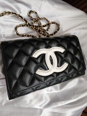 Fashion Wallet On Chain
